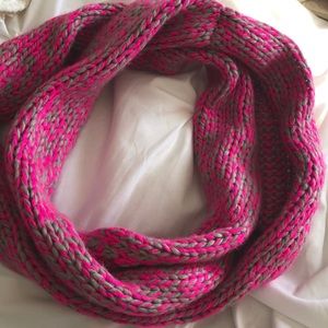 Infinity scarf